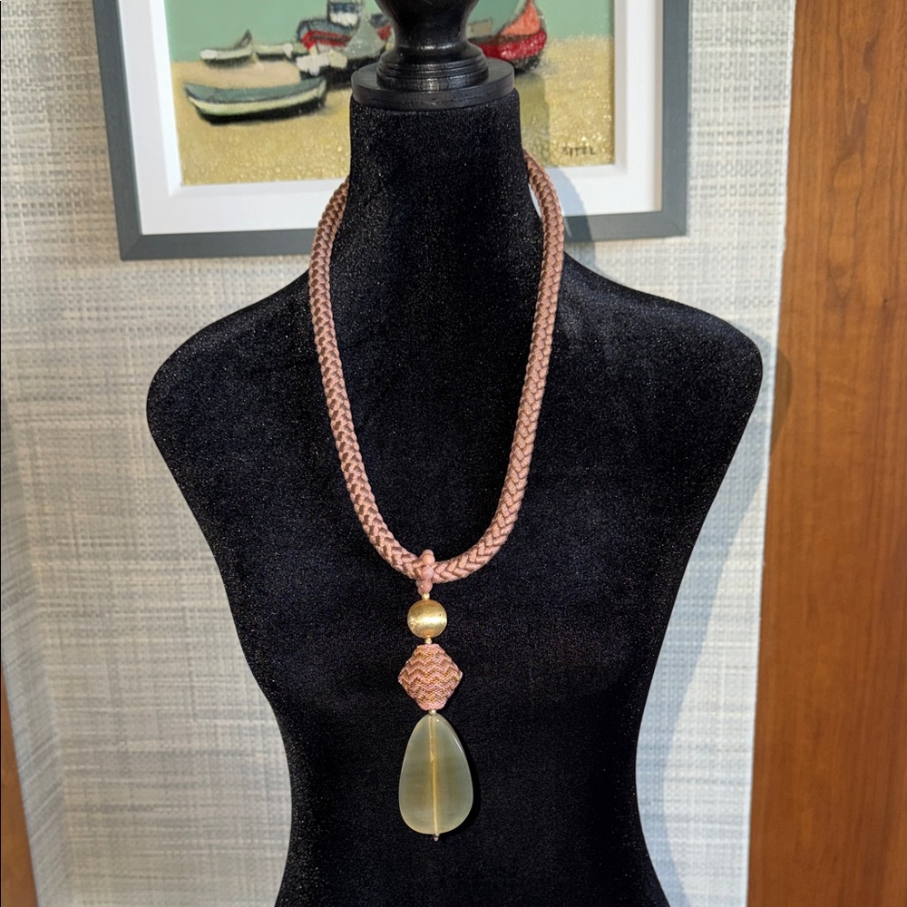 Elegant Braided Necklace with Gold and Tan Accents